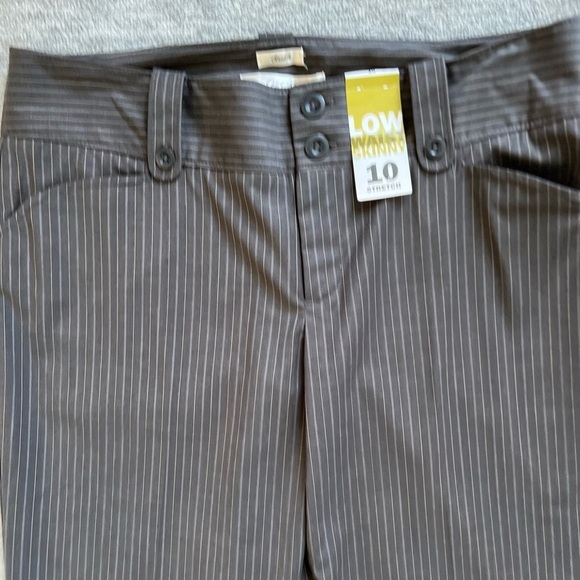 Old Navy NWT Low Waist Stretch Gray Pinstriped Trousers Sz. 10R - Picture 3 of 6